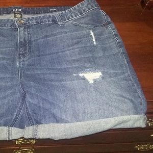 womens plus size distressed jean shorts